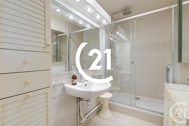 Appartement F5 &agrave; vendre - 5 pi&egrave;ces - 95 m2 - Paris - 75018 - ILE-DE-FRANCE