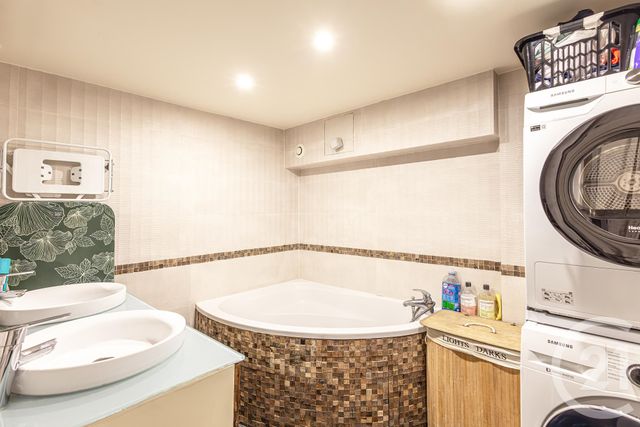 Appartement &agrave; vendre - 5 pi&egrave;ces - 121 m2 - Paris - 75018 - ILE-DE-FRANCE