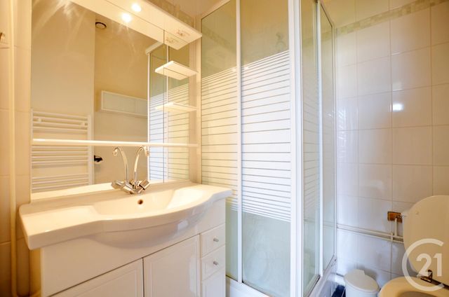 Appartement F2 &agrave; vendre - 2 pi&egrave;ces - 31,50 m2 - Paris - 75018 - ILE-DE-FRANCE