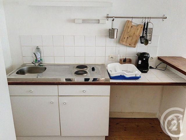 Appartement Studio &agrave; louer - 1 pi&egrave;ce - 28,37 m2 - Dinan - 22 - BRETAGNE
