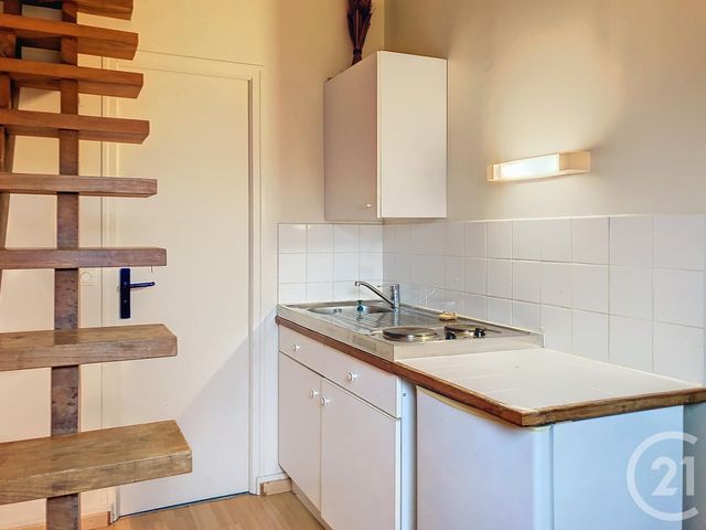 Appartement Studio &agrave; louer - 1 pi&egrave;ce - 15,92 m2 - Dinan - 22 - BRETAGNE
