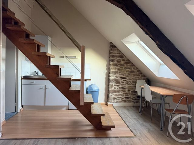 Appartement Studio &agrave; louer - 1 pi&egrave;ce - 15,92 m2 - Dinan - 22 - BRETAGNE