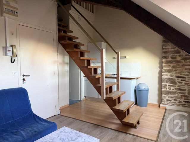Appartement Studio &agrave; louer - 1 pi&egrave;ce - 15,92 m2 - Dinan - 22 - BRETAGNE