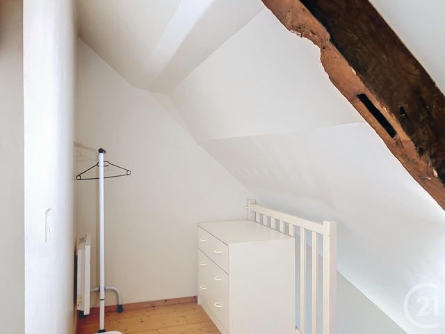 Appartement Studio &agrave; louer - 1 pi&egrave;ce - 15,92 m2 - Dinan - 22 - BRETAGNE