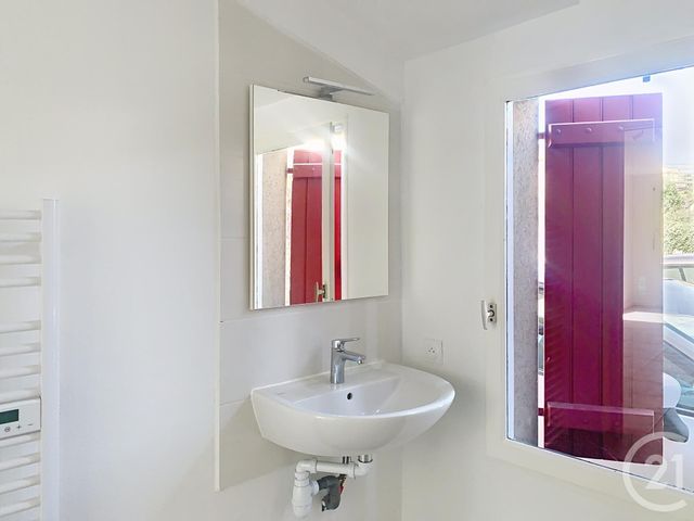 Appartement Studio &agrave; louer - 1 pi&egrave;ce - 33,17 m2 - Dinan - 22 - BRETAGNE