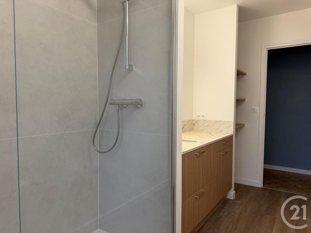 Appartement F5 &agrave; louer - 4 pi&egrave;ces - 105,60 m2 - Dinan - 22 - BRETAGNE