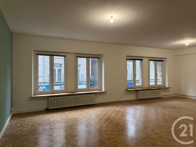 Appartement F5 &agrave; louer - 4 pi&egrave;ces - 105,60 m2 - Dinan - 22 - BRETAGNE