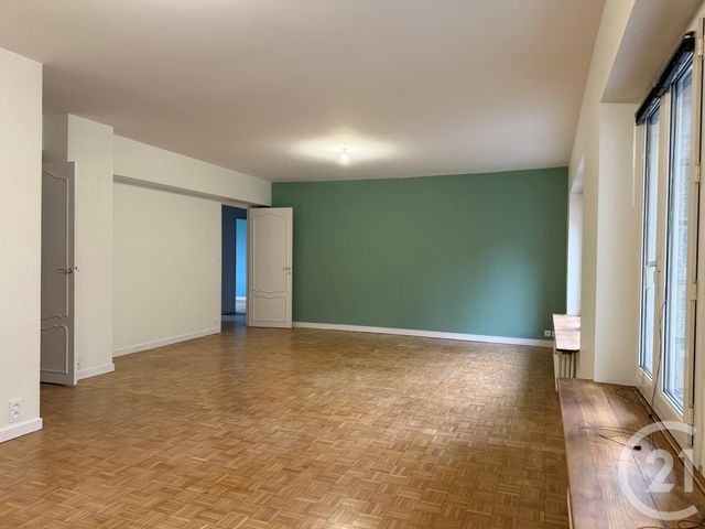 Appartement F5 &agrave; louer - 4 pi&egrave;ces - 105,60 m2 - Dinan - 22 - BRETAGNE