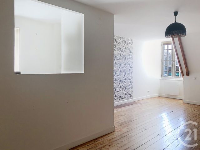 Appartement Duplex &agrave; louer - 3 pi&egrave;ces - 55,10 m2 - Taden - 22 - BRETAGNE