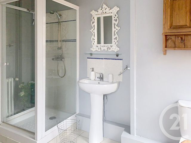 Maison &agrave; louer - 4 pi&egrave;ces - 133,24 m2 - Broons - 22 - BRETAGNE