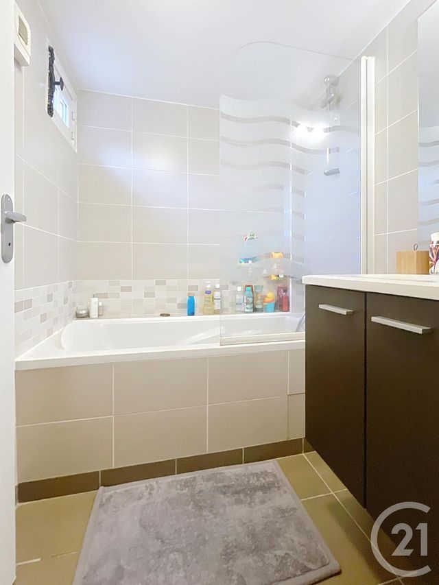 Appartement T3 à vendre - 3 pièces - 71,84 m2 - Dinan - 22 - BRETAGNE