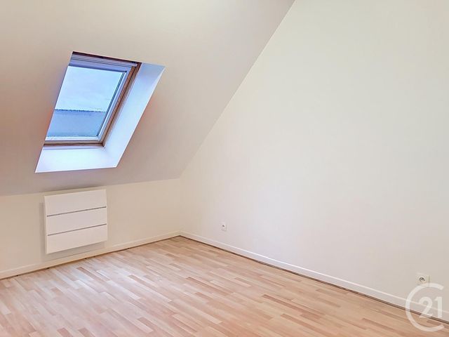 Maison &agrave; louer - 5 pi&egrave;ces - 101,81 m2 - St Samson Sur Rance - 22 - BRETAGNE