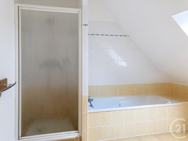 Maison &agrave; louer - 5 pi&egrave;ces - 101,81 m2 - St Samson Sur Rance - 22 - BRETAGNE