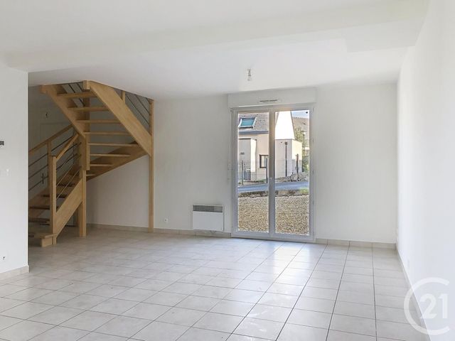 Maison &agrave; louer - 5 pi&egrave;ces - 90,05 m2 - Lehon - 22 - BRETAGNE