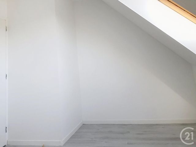 Maison &agrave; louer - 5 pi&egrave;ces - 90,05 m2 - Lehon - 22 - BRETAGNE