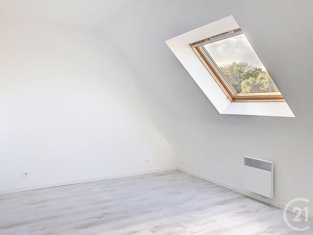 Maison &agrave; louer - 5 pi&egrave;ces - 90,05 m2 - Lehon - 22 - BRETAGNE