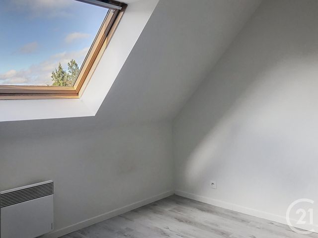 Maison &agrave; louer - 5 pi&egrave;ces - 90,05 m2 - Lehon - 22 - BRETAGNE