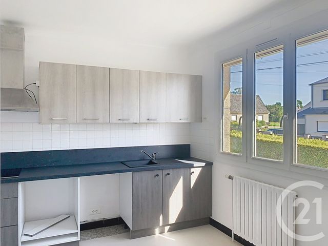 Maison &agrave; louer - 5 pi&egrave;ces - 98,84 m2 - Le Hingle - 22 - BRETAGNE