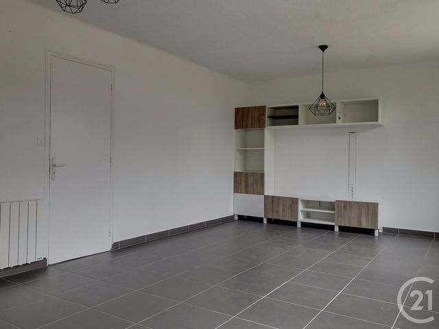 Maison &agrave; louer - 2 pi&egrave;ces - 46,62 m2 - Le Hingle - 22 - BRETAGNE