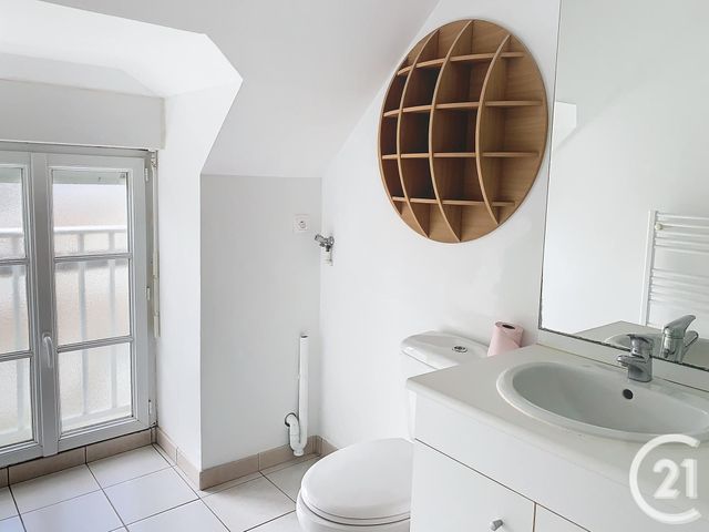 Appartement F2 &agrave; louer - 2 pi&egrave;ces - 35,39 m2 - Pleudihen Sur Rance - 22 - BRETAGNE