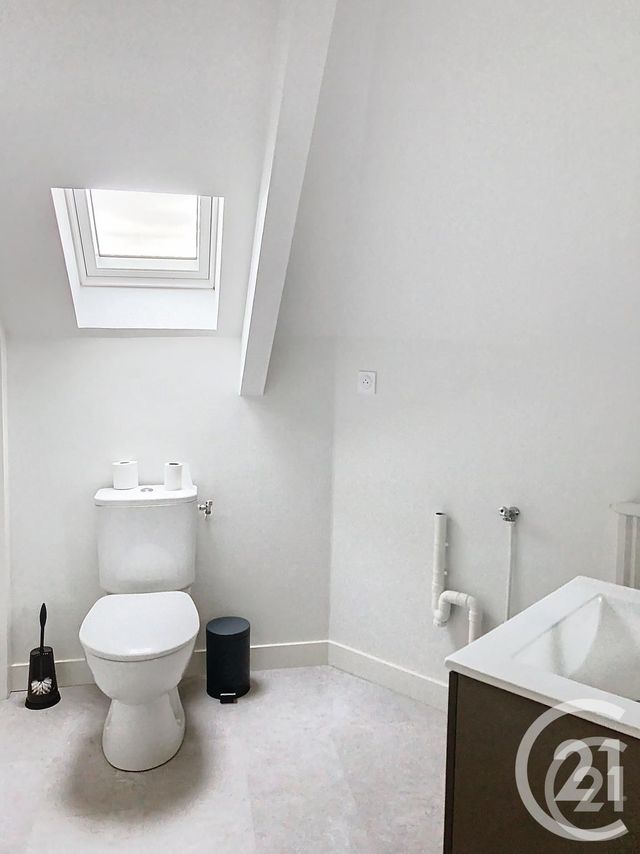 Appartement T1 &agrave; louer - 1 pi&egrave;ce - 27,92 m2 - Dinan - 22 - BRETAGNE