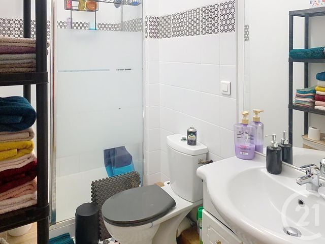 Appartement F2 &agrave; louer - 2 pi&egrave;ces - 36,68 m2 - Dinan - 22 - BRETAGNE