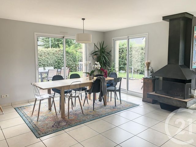 Maison &agrave; louer - 5 pi&egrave;ces - 124 m2 - Lanvallay - 22 - BRETAGNE