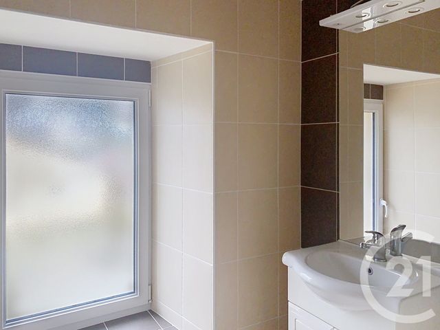 Maison &agrave; louer - 4 pi&egrave;ces - 90 m2 - Plumaudan - 22 - BRETAGNE