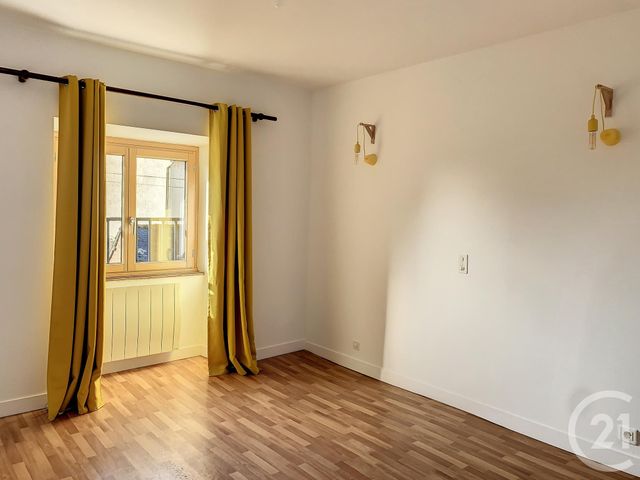 Maison &agrave; louer - 4 pi&egrave;ces - 138,21 m2 - Calorguen - 22 - BRETAGNE