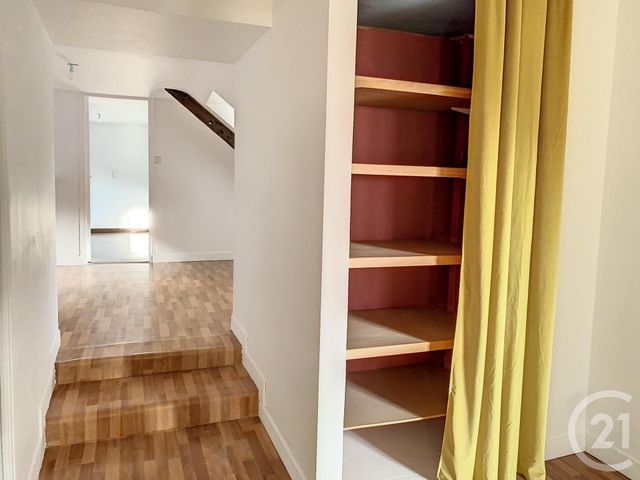 Maison &agrave; louer - 4 pi&egrave;ces - 138,21 m2 - Calorguen - 22 - BRETAGNE