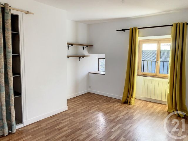 Maison &agrave; louer - 4 pi&egrave;ces - 138,21 m2 - Calorguen - 22 - BRETAGNE