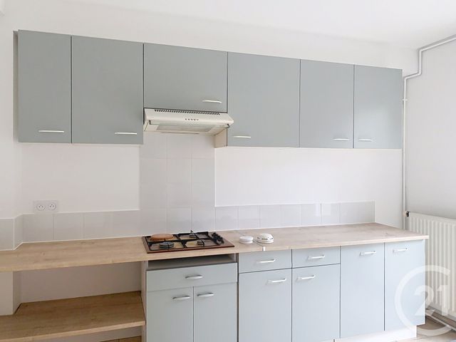 Maison &agrave; louer - 5 pi&egrave;ces - 101 m2 - Dinan - 22 - BRETAGNE