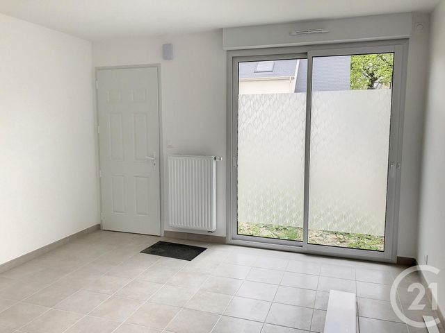 Maison &agrave; louer - 4 pi&egrave;ces - 76,03 m2 - Lanvallay - 22 - BRETAGNE