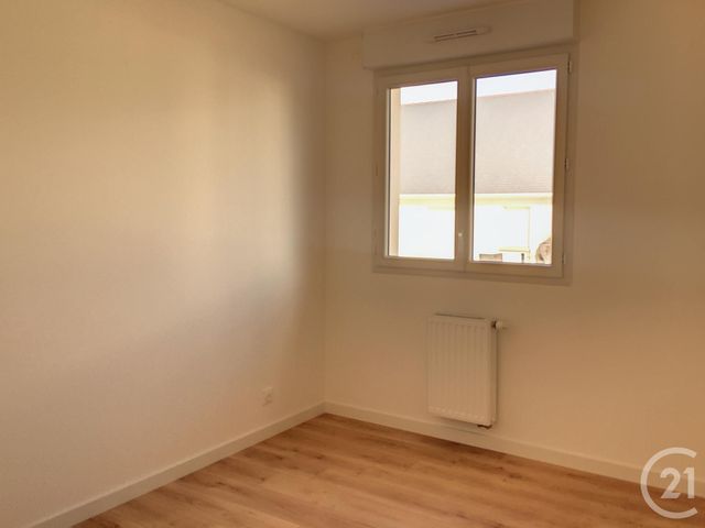 Maison &agrave; louer - 4 pi&egrave;ces - 76,03 m2 - Lanvallay - 22 - BRETAGNE