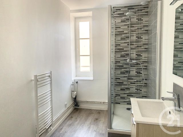 Appartement T3 &agrave; louer - 3 pi&egrave;ces - 55,36 m2 - Dinan - 22 - BRETAGNE