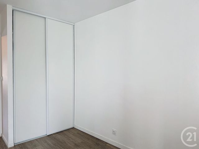Appartement T3 &agrave; louer - 3 pi&egrave;ces - 55,36 m2 - Dinan - 22 - BRETAGNE