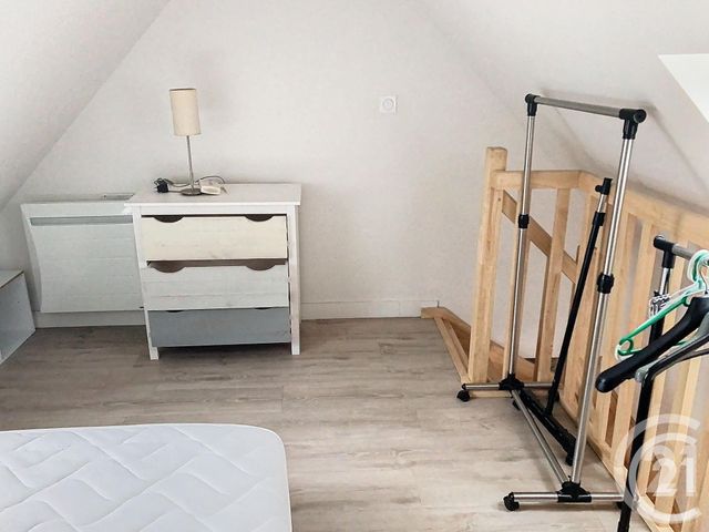 Maison &agrave; louer - 1 pi&egrave;ce - 25,71 m2 - Dinan - 22 - BRETAGNE