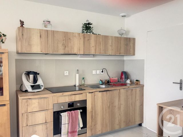 Appartement F3 &agrave; louer - 3 pi&egrave;ces - 69,80 m2 - Dinan - 22 - BRETAGNE