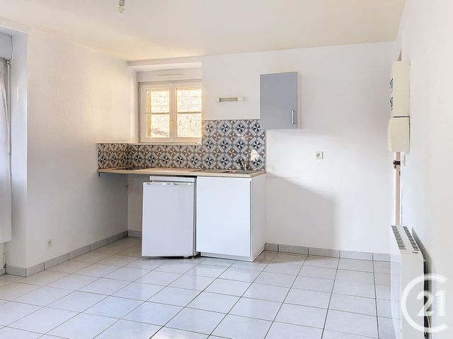 Appartement F1 &agrave; louer - 1 pi&egrave;ce - 30,13 m2 - Dinan - 22 - BRETAGNE