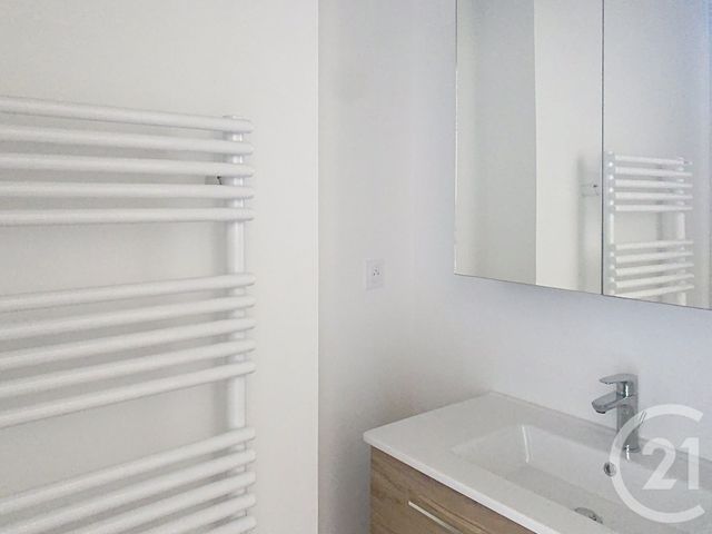 Appartement F2 &agrave; louer - 2 pi&egrave;ces - 33,35 m2 - Dinan - 22 - BRETAGNE