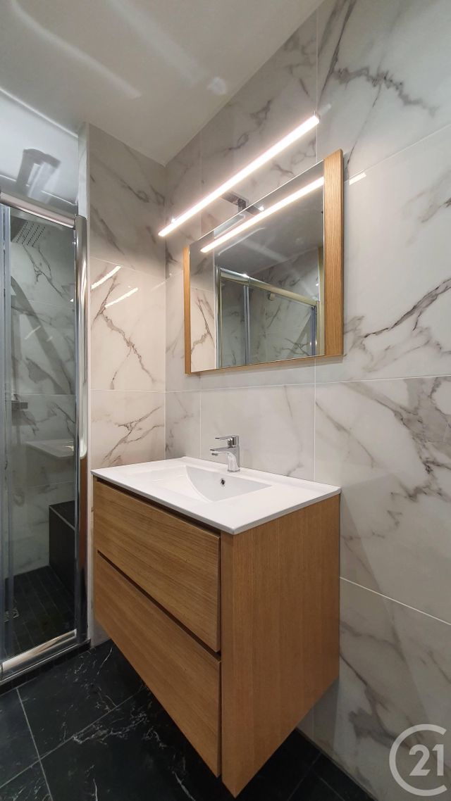 Appartement T3 &agrave; louer - 4 pi&egrave;ces - 66,75 m2 - Dinan - 22 - BRETAGNE