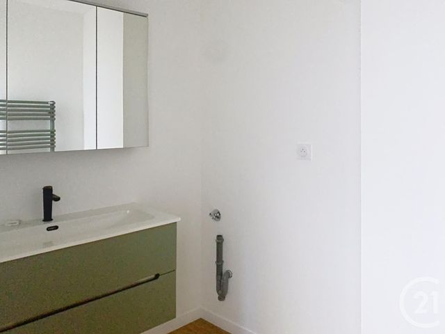 Appartement Duplex &agrave; louer - 3 pi&egrave;ces - 68,63 m2 - Dinan - 22 - BRETAGNE