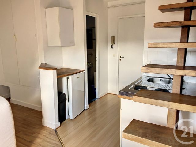 Appartement F1 &agrave; louer - 1 pi&egrave;ce - 15,92 m2 - Dinan - 22 - BRETAGNE