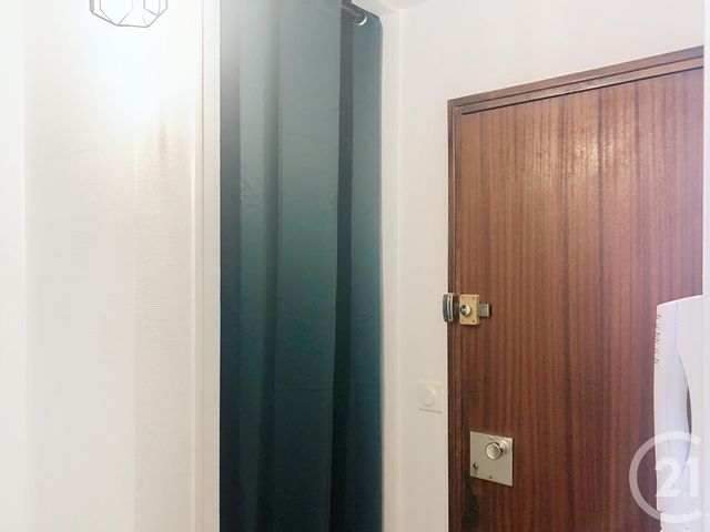 Appartement T1 &agrave; louer - 1 pi&egrave;ce - 36,95 m2 - Dinan - 22 - BRETAGNE