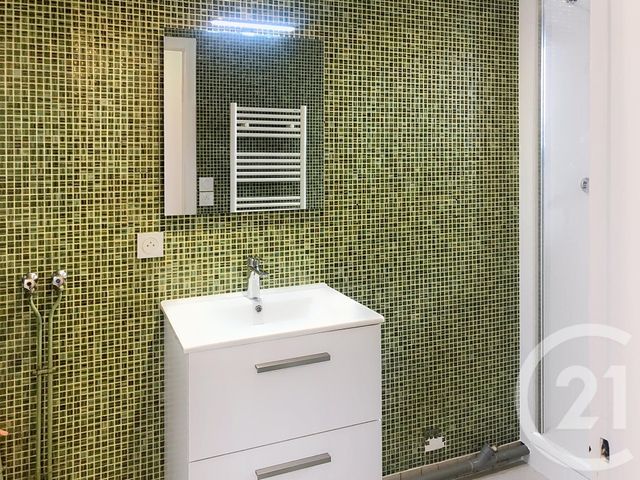 Appartement T1 &agrave; louer - 1 pi&egrave;ce - 36,95 m2 - Dinan - 22 - BRETAGNE