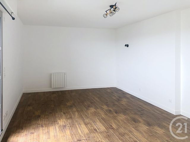 Appartement T1 &agrave; louer - 1 pi&egrave;ce - 36,95 m2 - Dinan - 22 - BRETAGNE