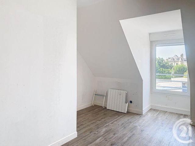 Appartement F3 &agrave; louer - 3 pi&egrave;ces - 82,49 m2 - Dinan - 22 - BRETAGNE