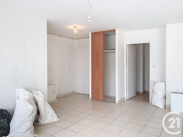 Appartement F3 &agrave; louer - 3 pi&egrave;ces - 82,49 m2 - Dinan - 22 - BRETAGNE