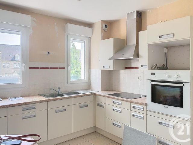 Appartement F3 &agrave; louer - 3 pi&egrave;ces - 82,49 m2 - Dinan - 22 - BRETAGNE