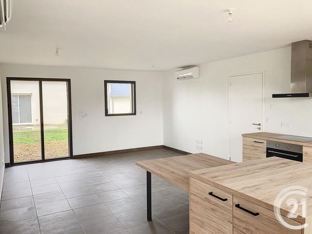 Maison &agrave; louer - 3 pi&egrave;ces - 65 m2 - Yvignac La Tour - 22 - BRETAGNE